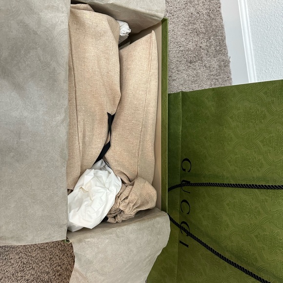 Gucci Men's Ace Sneakers - Picture 6 of 8